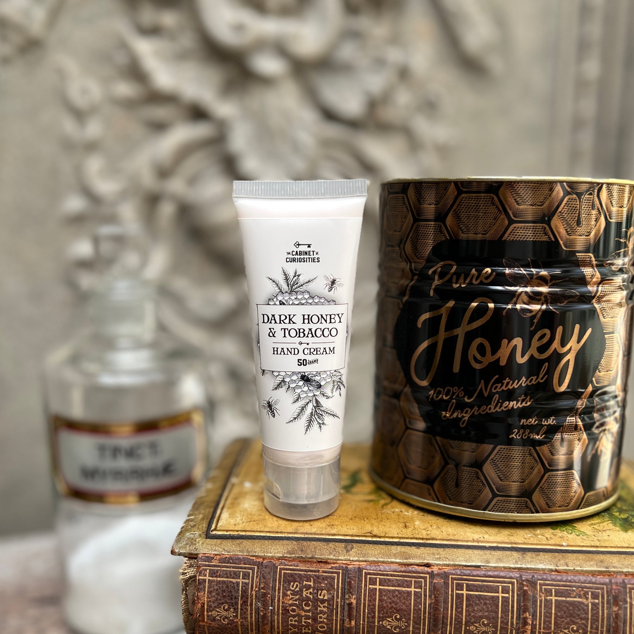 Dark Honey & Tobacco Hand Cream Tube
