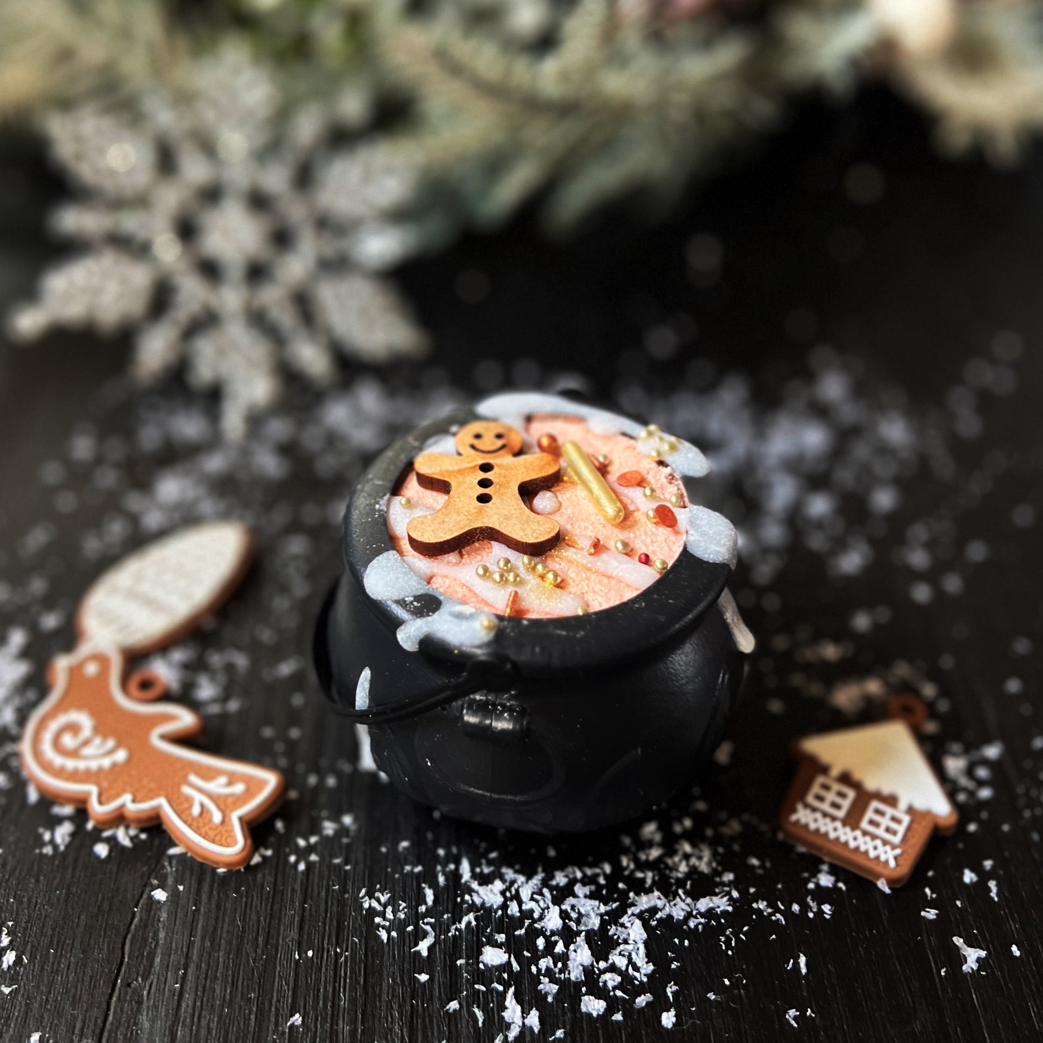 Gingerbread Cauldron Bomb