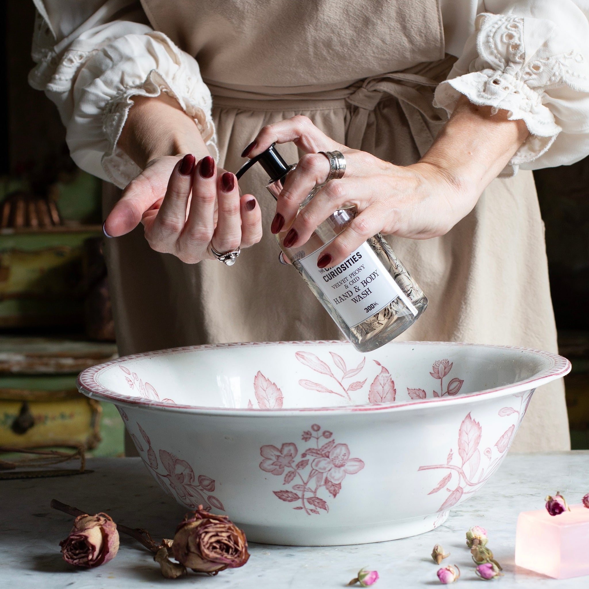 Floriale Hand & Body Wash - Velvet Peony & Oud
